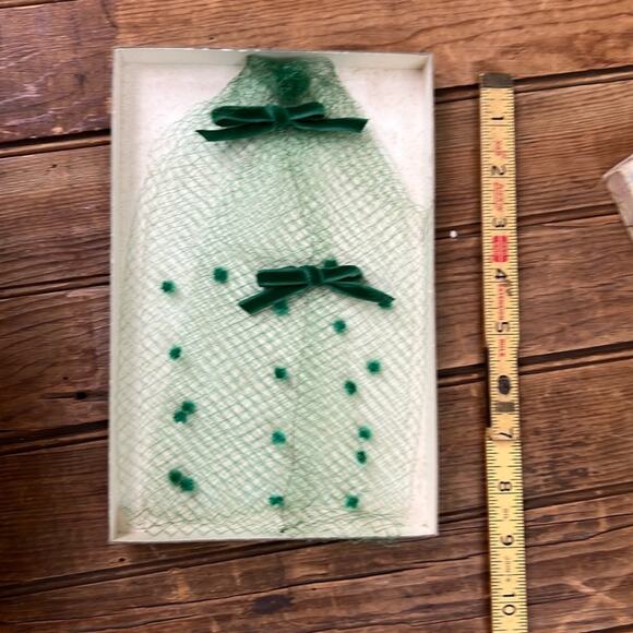 Vintage 1960s Elegant green Net Hat hair piece bows and dots New in Box - Picture 4 of 4